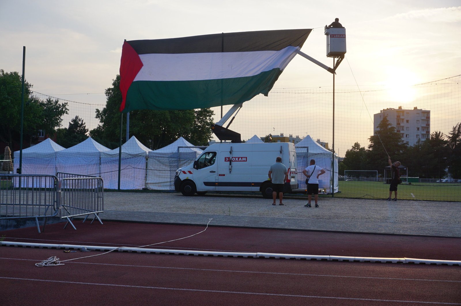 Install Flag